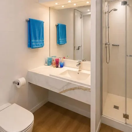 Center Elegant With Sea View